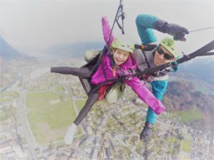 Paragliding with kids Interlaken big smiles (Icarus) - Copy